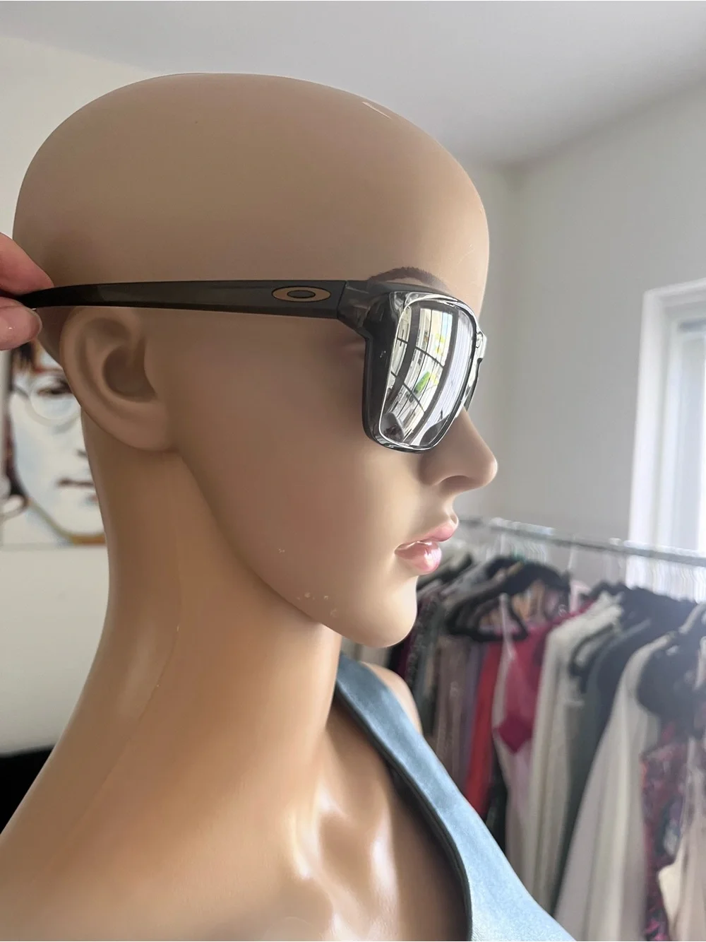Oakley sleek black